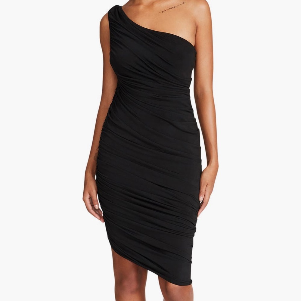 Elegant Black One-Shoulder Dress